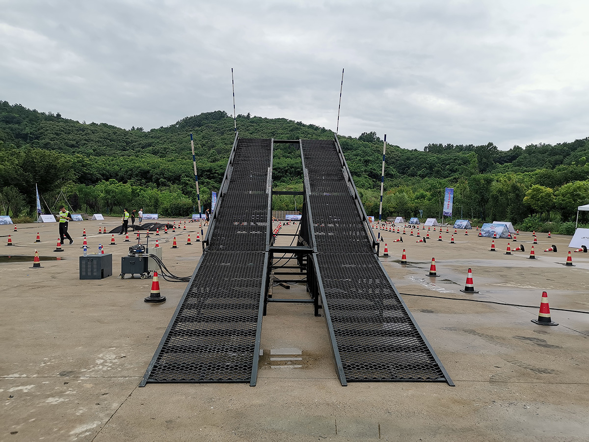 跷跷板